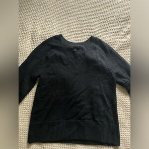 Banana republic v-neck sweater size S small navy blue